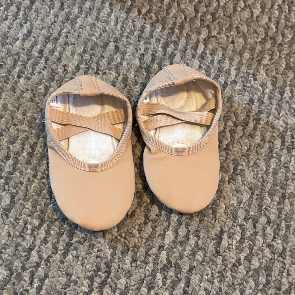 Kids Ballet Slippers - Light Pink Stretch Strap